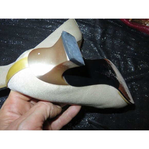 Stewart Weitzman italian Leather square toed block kitten heeled pumps Cream 7 - Picture 8 of 12